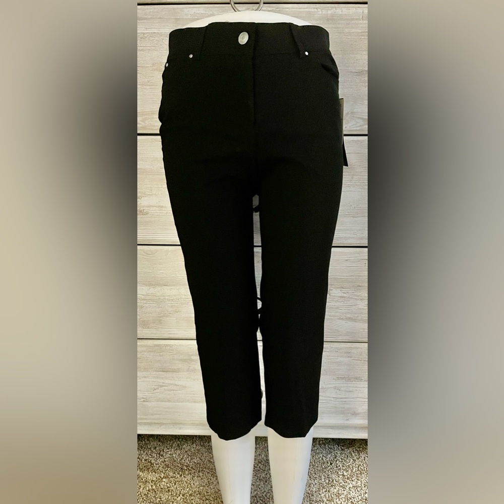 89th & Madison Black Stretch Cropped Slacks size 6
